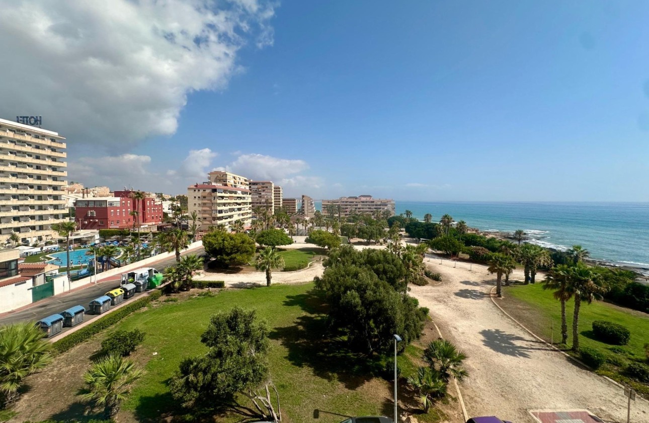 Herverkoop - Appartement / Flat -
Torrevieja - Cabo cervera