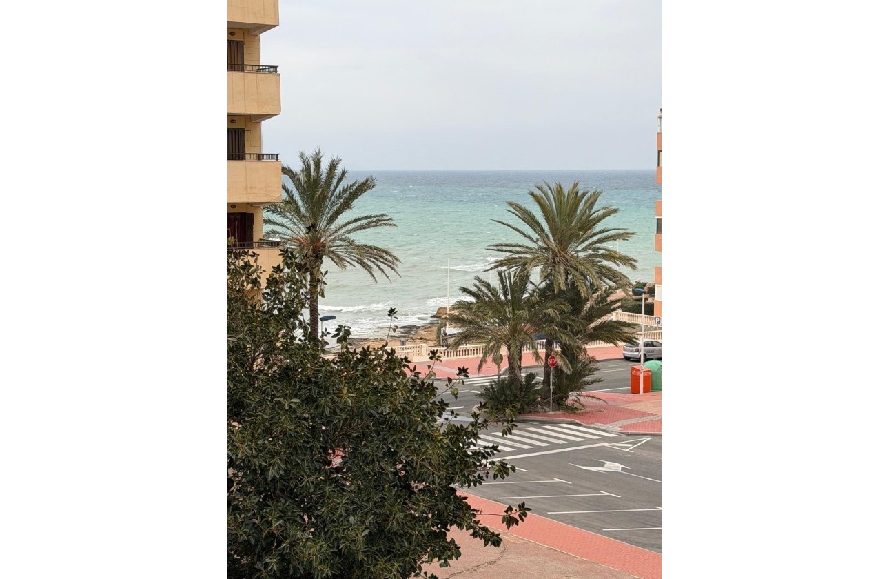Herverkoop - Appartement / Flat -
Torrevieja - Cabo cervera