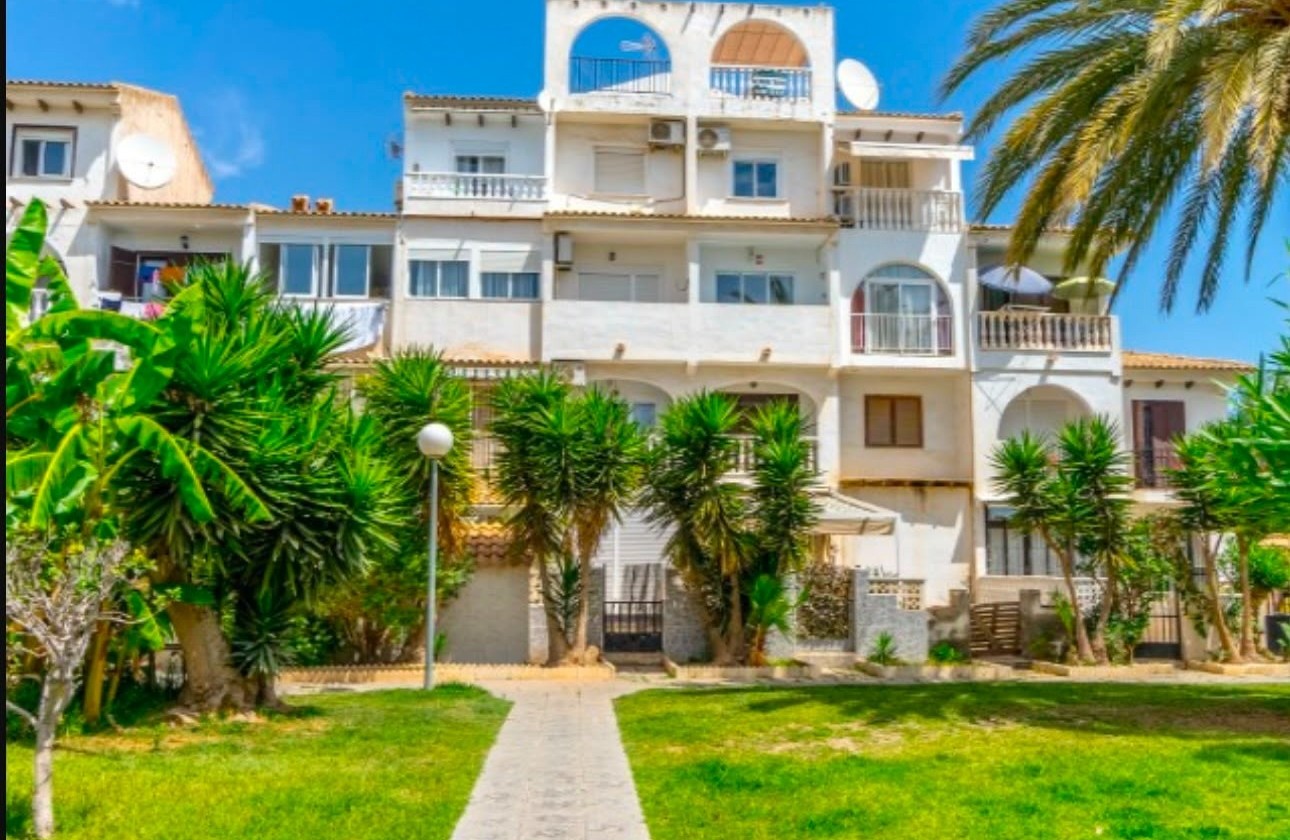 Herverkoop - Appartement / Flat -
Torrevieja - Calas blanca