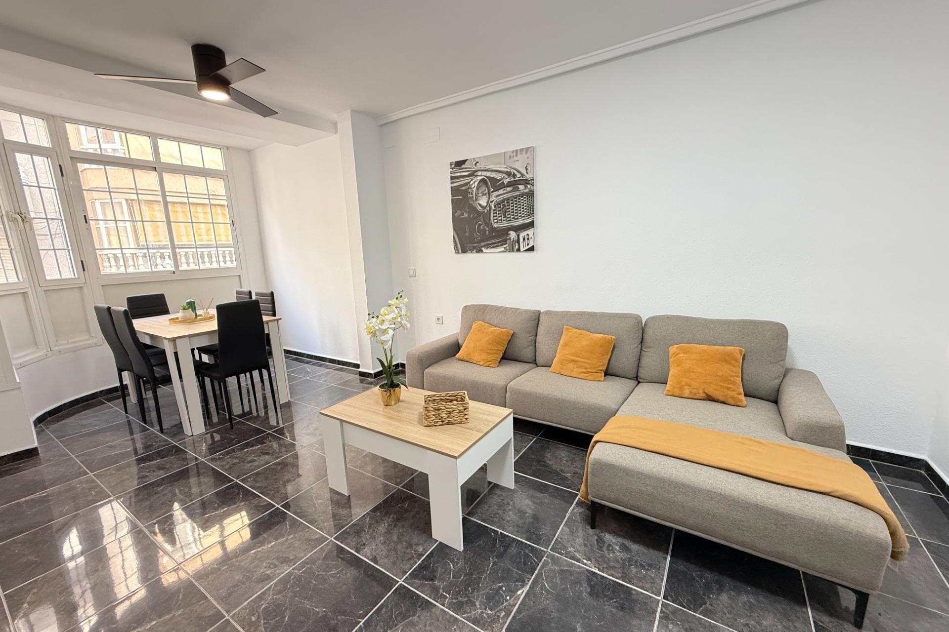 Herverkoop - Appartement / Flat -
Torrevieja - Center