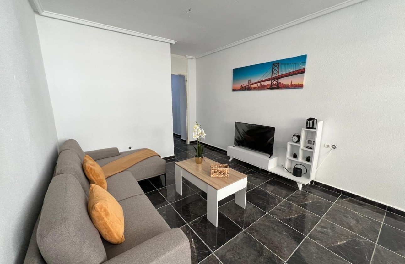 Herverkoop - Appartement / Flat -
Torrevieja - Center