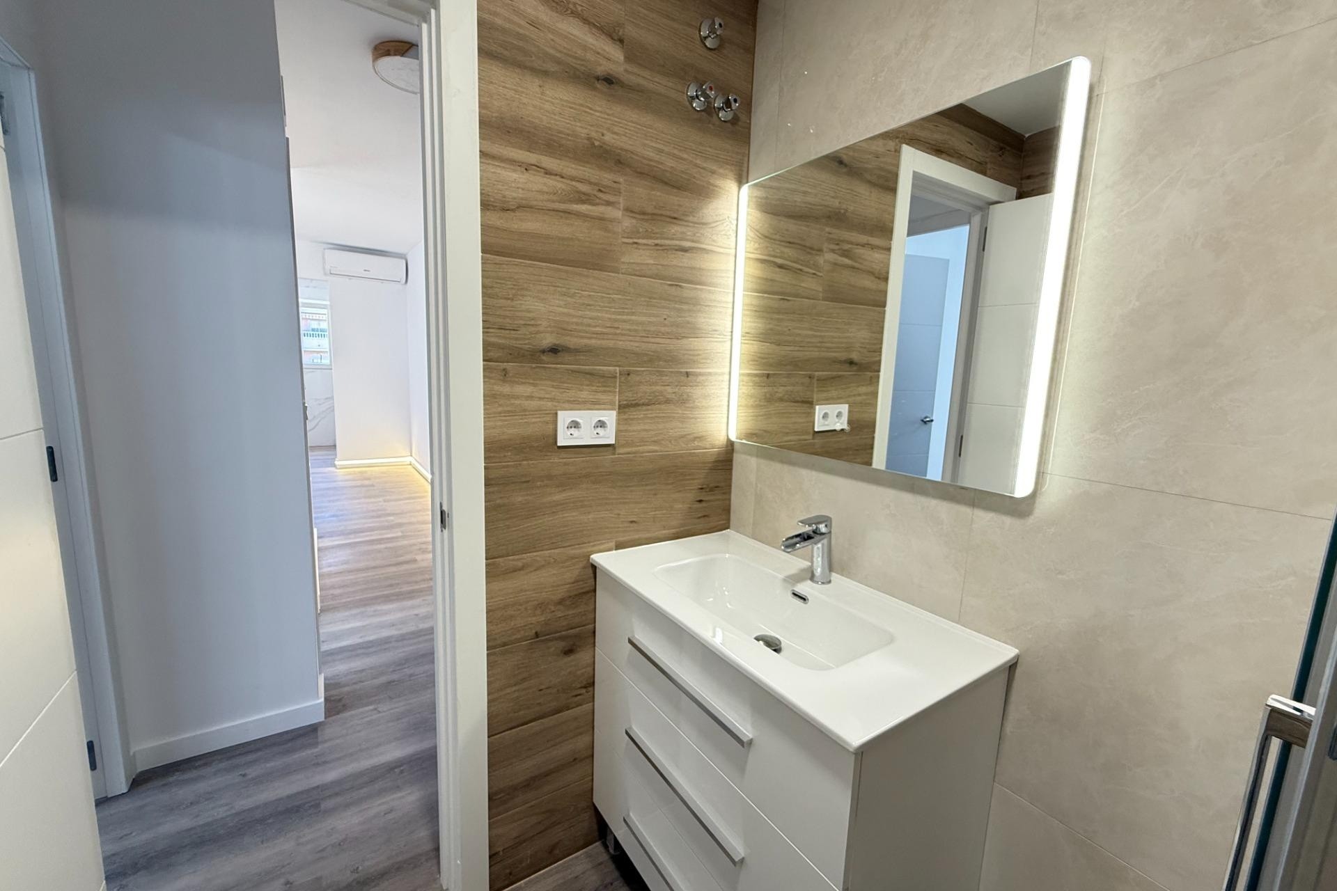 Herverkoop - Appartement / Flat -
Torrevieja - Center