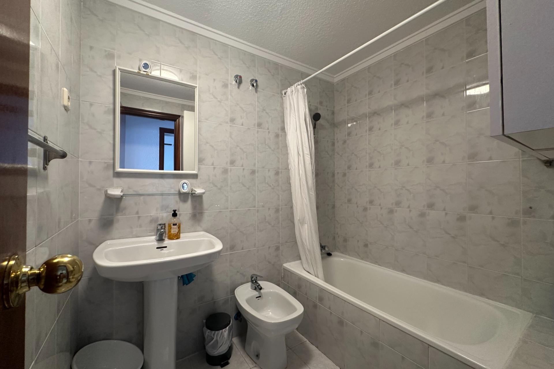 Herverkoop - Appartement / Flat -
Torrevieja - Center