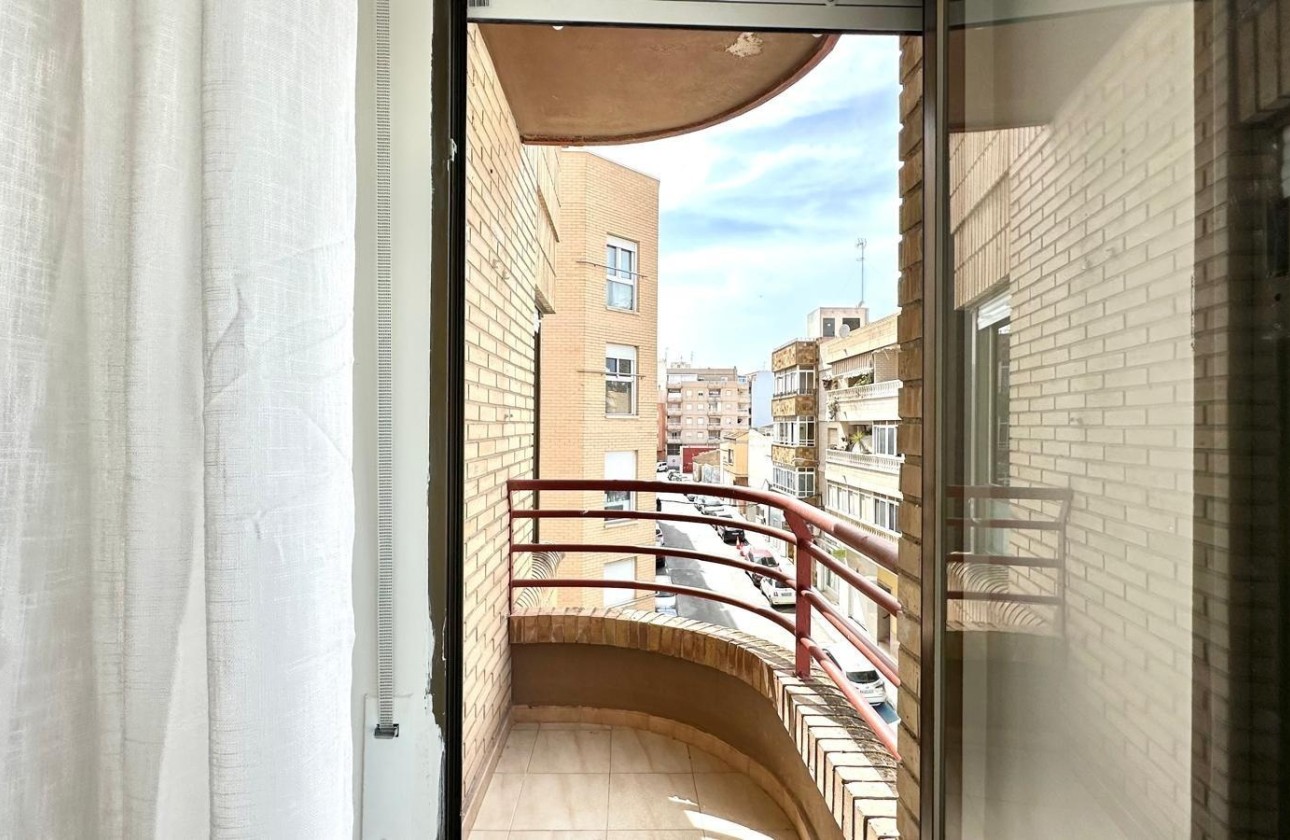 Herverkoop - Appartement / Flat -
Torrevieja - Center