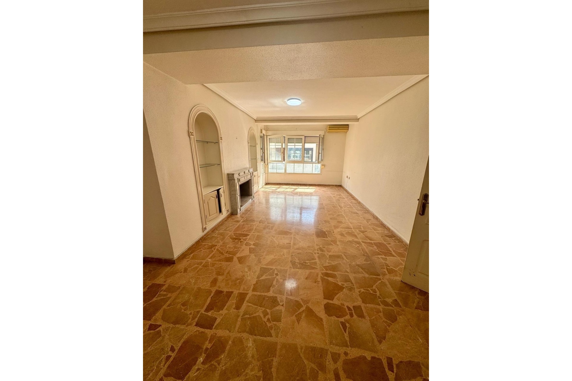 Herverkoop - Appartement / Flat -
Torrevieja - Center