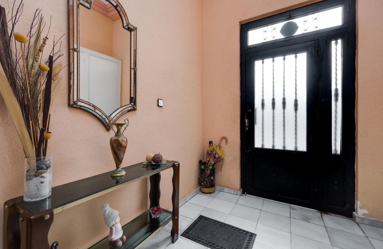 Herverkoop - Appartement / Flat -
Torrevieja - Center