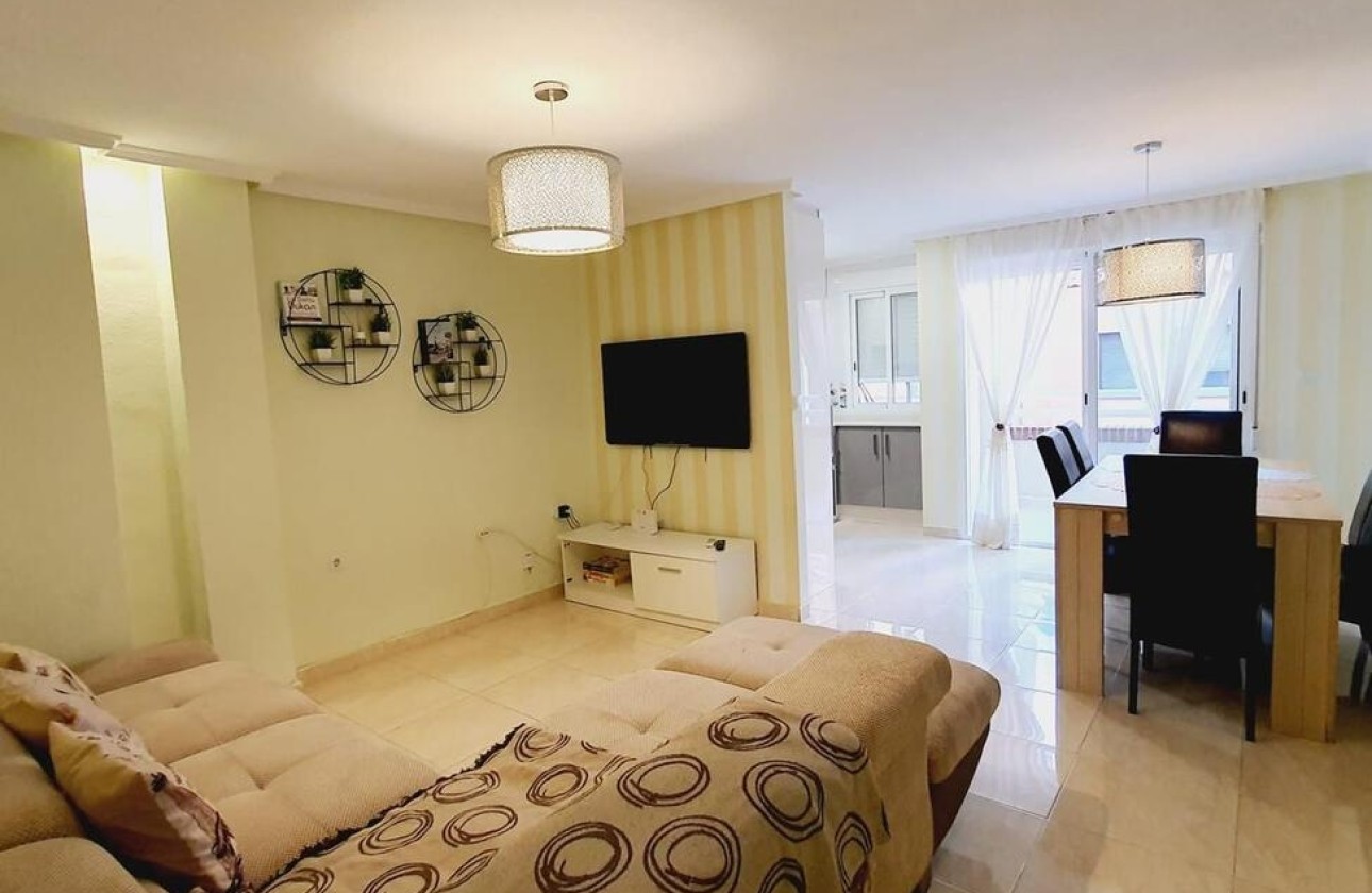 Herverkoop - Appartement / Flat -
Torrevieja - Center