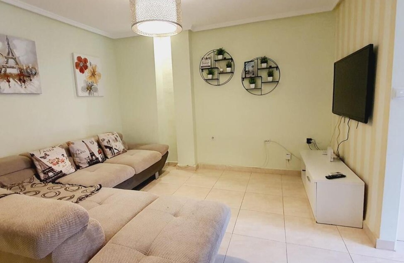 Herverkoop - Appartement / Flat -
Torrevieja - Center