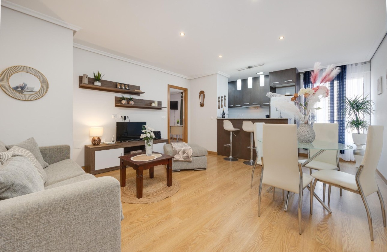 Herverkoop - Appartement / Flat -
Torrevieja - Center
