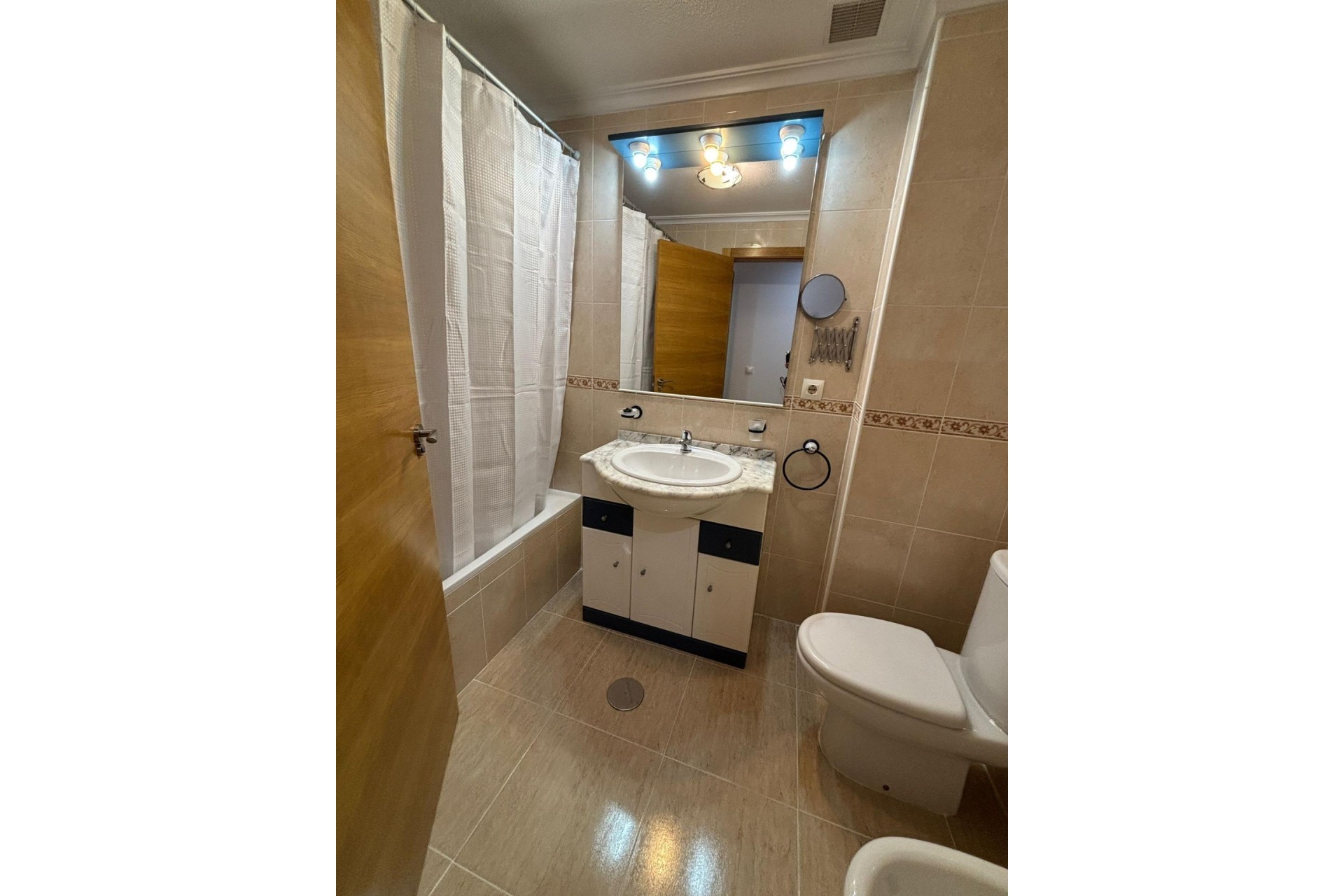 Herverkoop - Appartement / Flat -
Torrevieja - Center