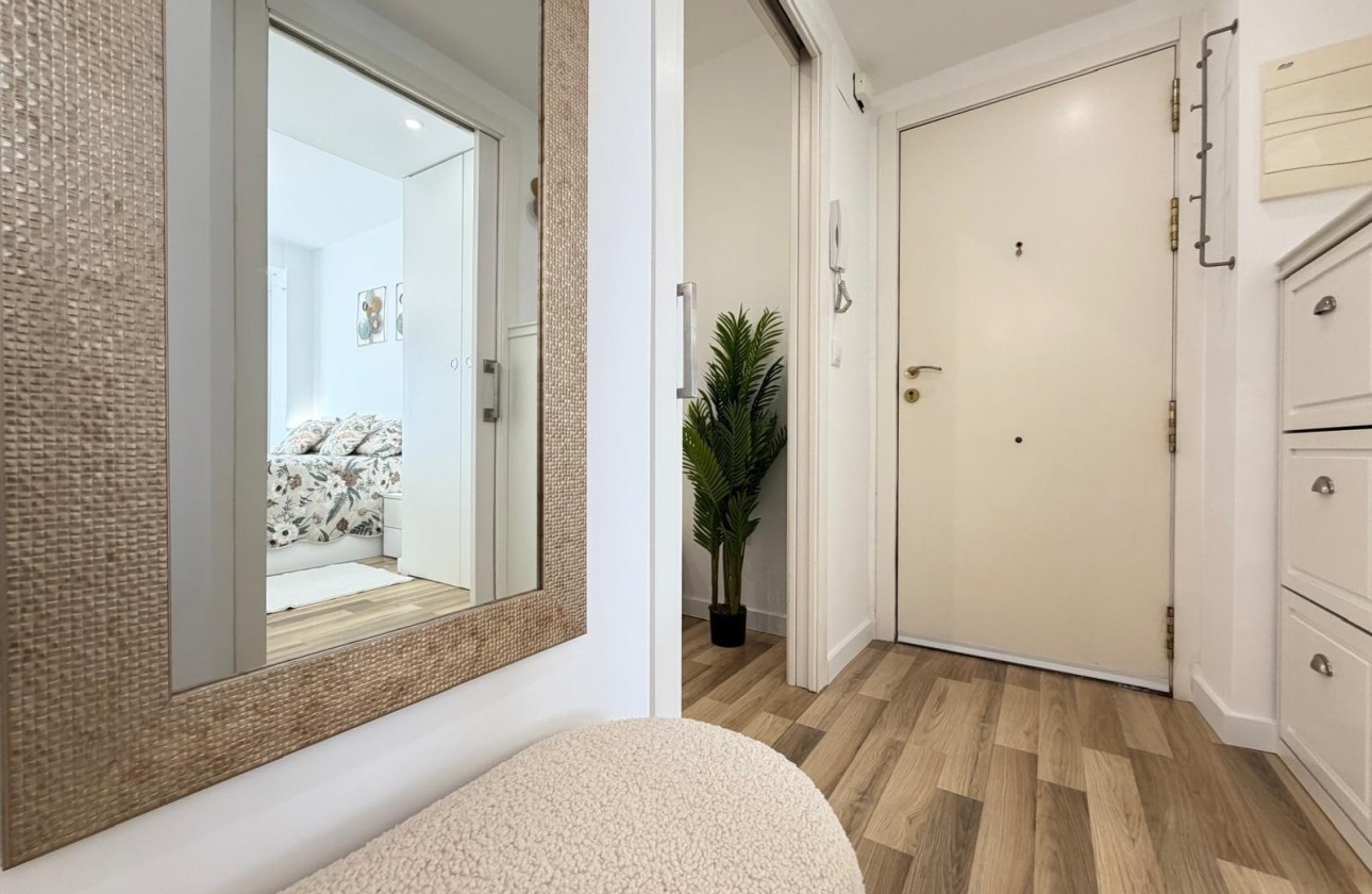 Herverkoop - Appartement / Flat -
Torrevieja - Center