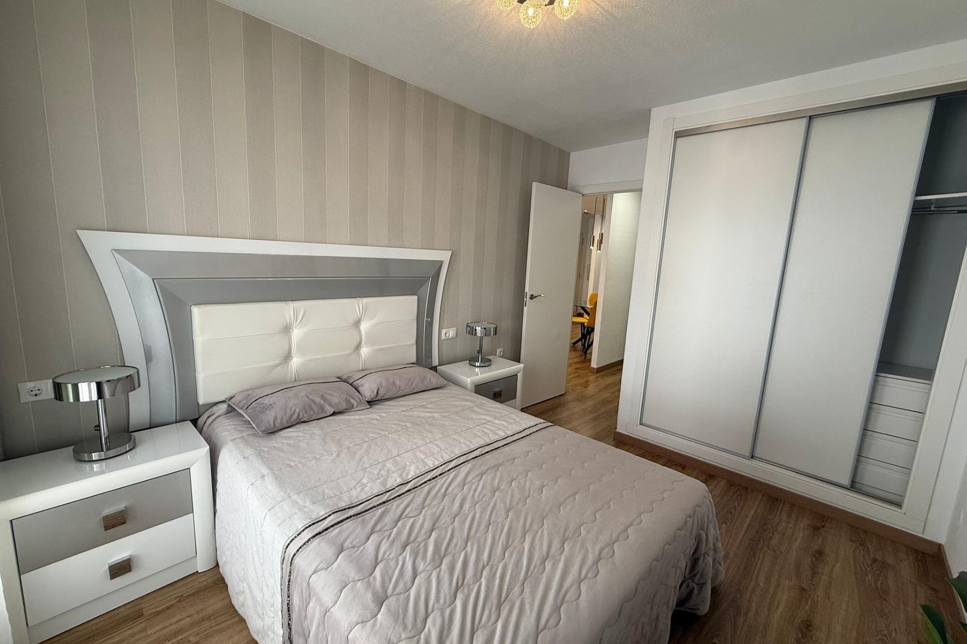 Herverkoop - Appartement / Flat -
Torrevieja - Center
