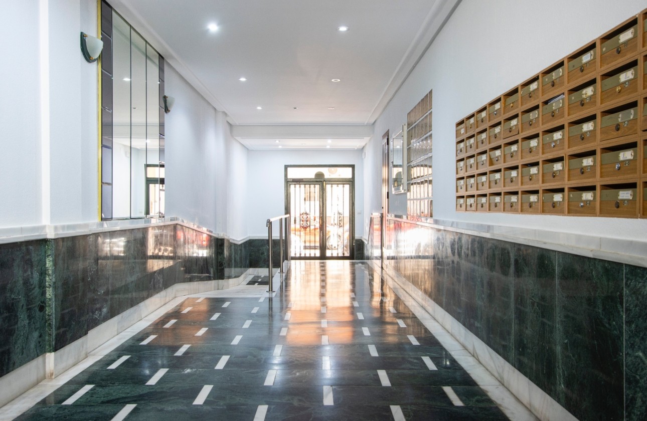 Herverkoop - Appartement / Flat -
Torrevieja - Center