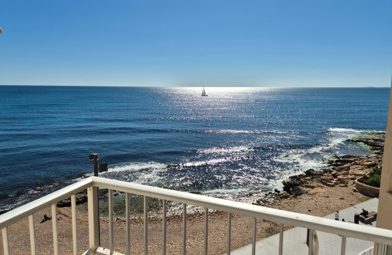 Herverkoop - Appartement / Flat -
Torrevieja - CENTRE PLAYA DEL CURA LAS PISCINAS