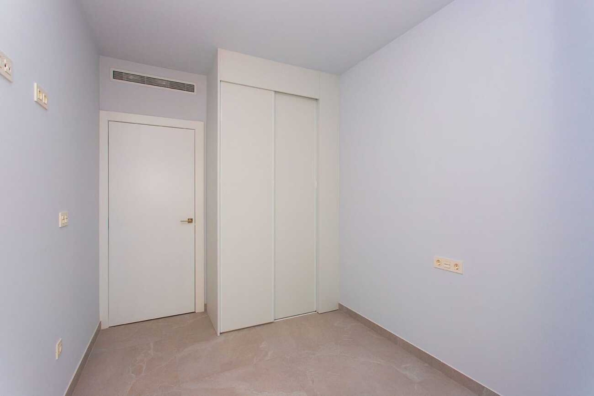 Herverkoop - Appartement / Flat -
Torrevieja - CENTRE PLAYA DEL CURA LAS PISCINAS