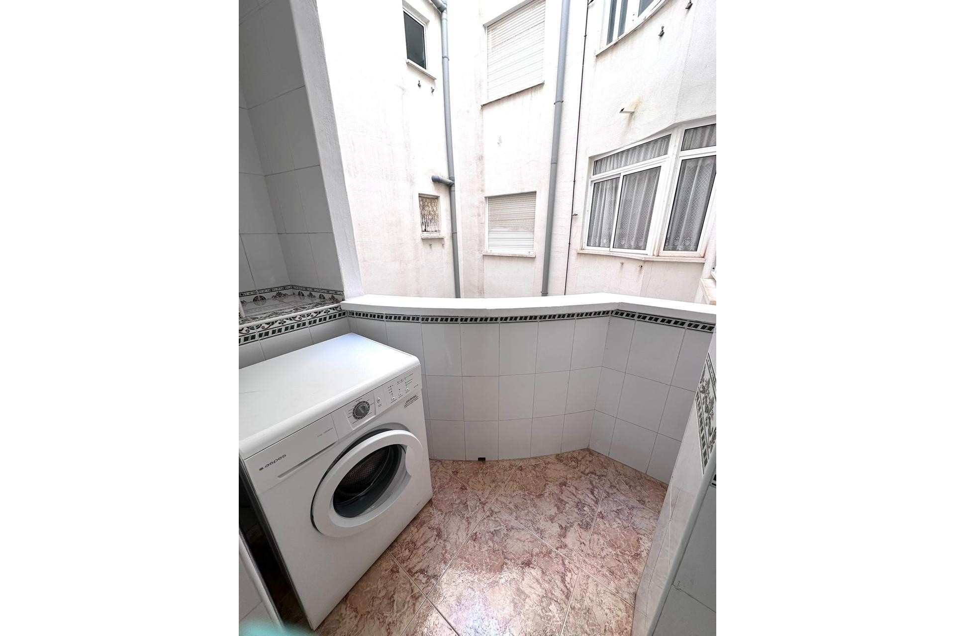Herverkoop - Appartement / Flat -
Torrevieja - Centro - Muelle Pesquero