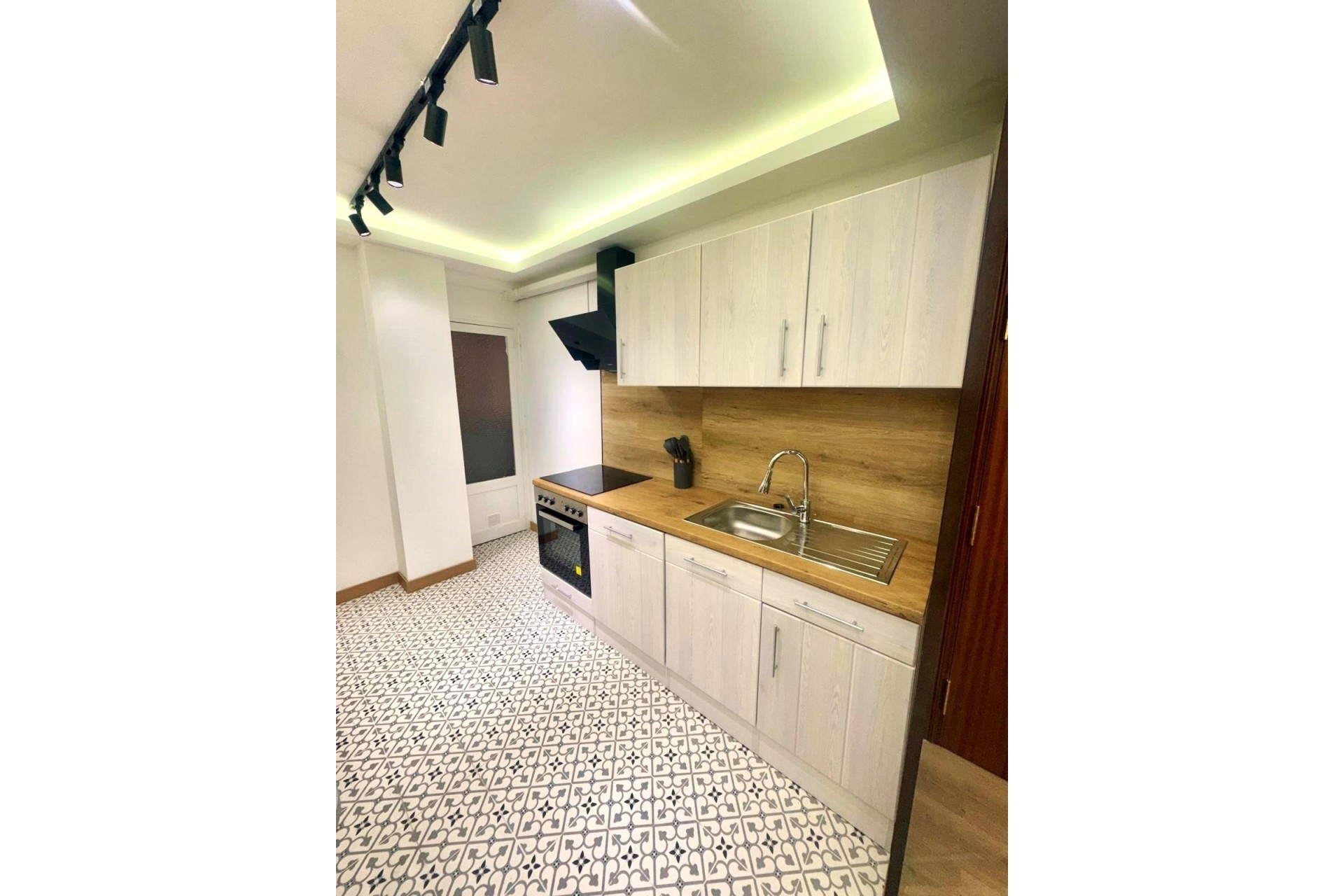Herverkoop - Appartement / Flat -
Torrevieja - Centro - Muelle Pesquero