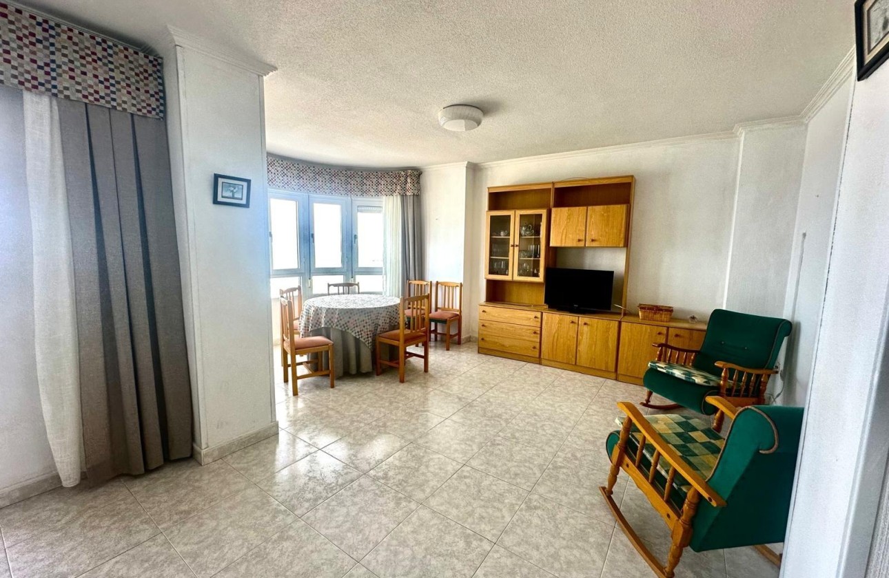 Herverkoop - Appartement / Flat -
Torrevieja - Centro