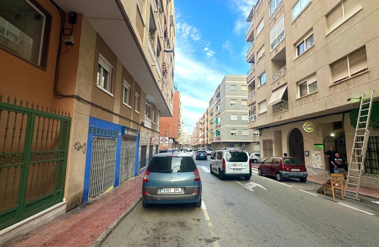 Herverkoop - Appartement / Flat -
Torrevieja - Centro
