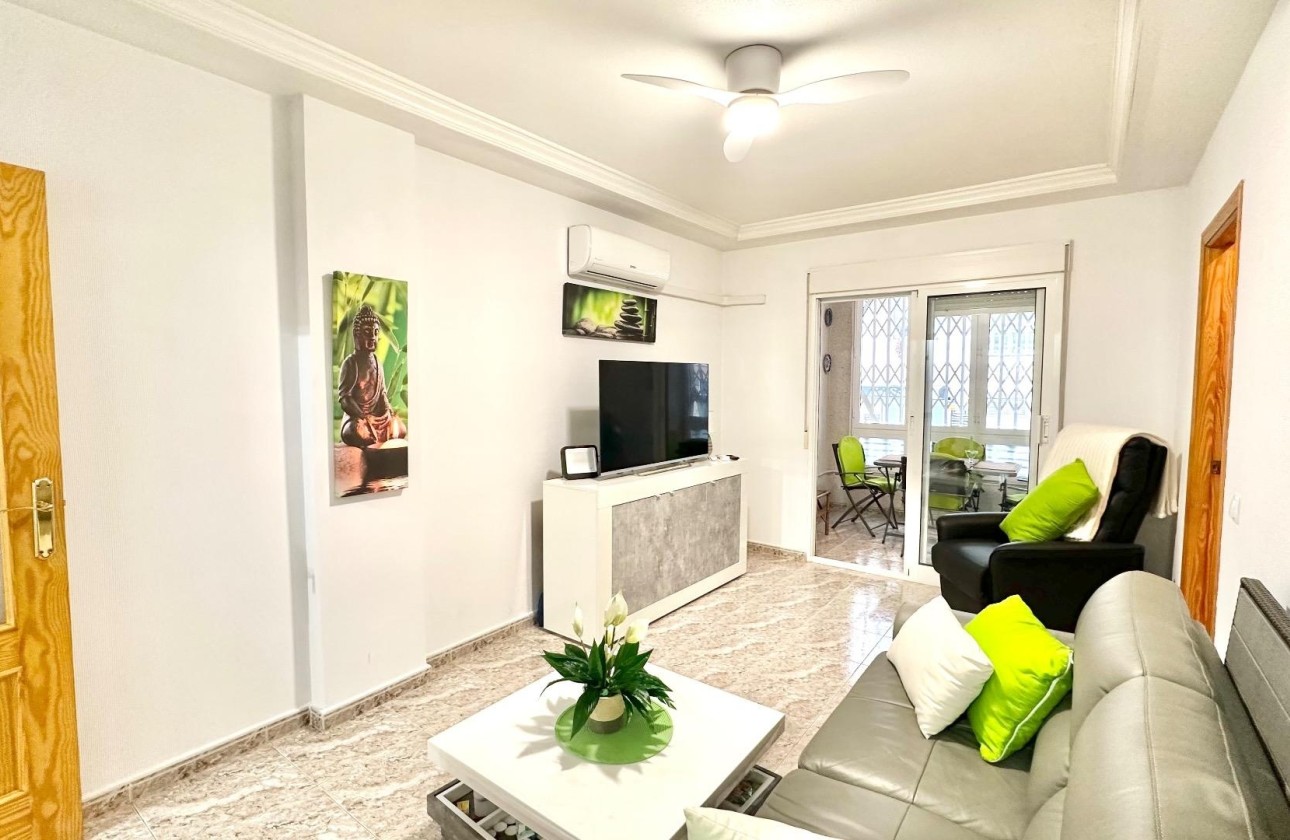 Herverkoop - Appartement / Flat -
Torrevieja - Centro