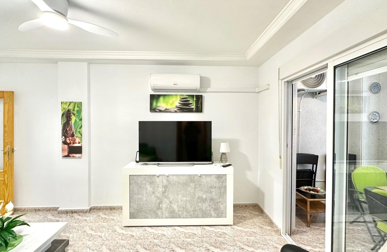 Herverkoop - Appartement / Flat -
Torrevieja - Centro