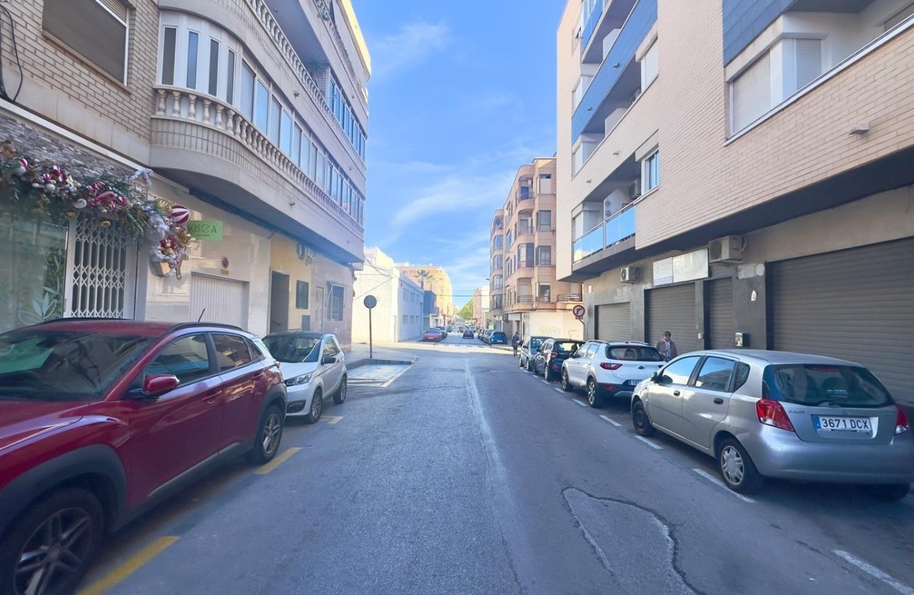 Herverkoop - Appartement / Flat -
Torrevieja - Centro