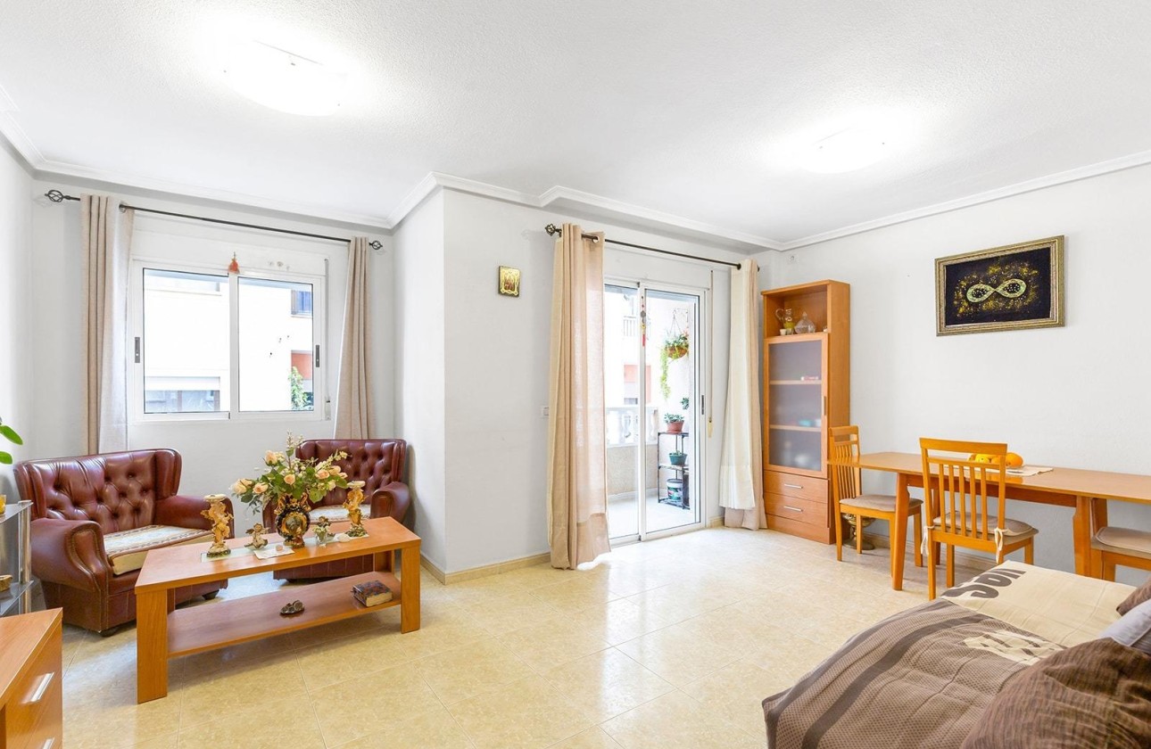 Herverkoop - Appartement / Flat -
Torrevieja - Centro