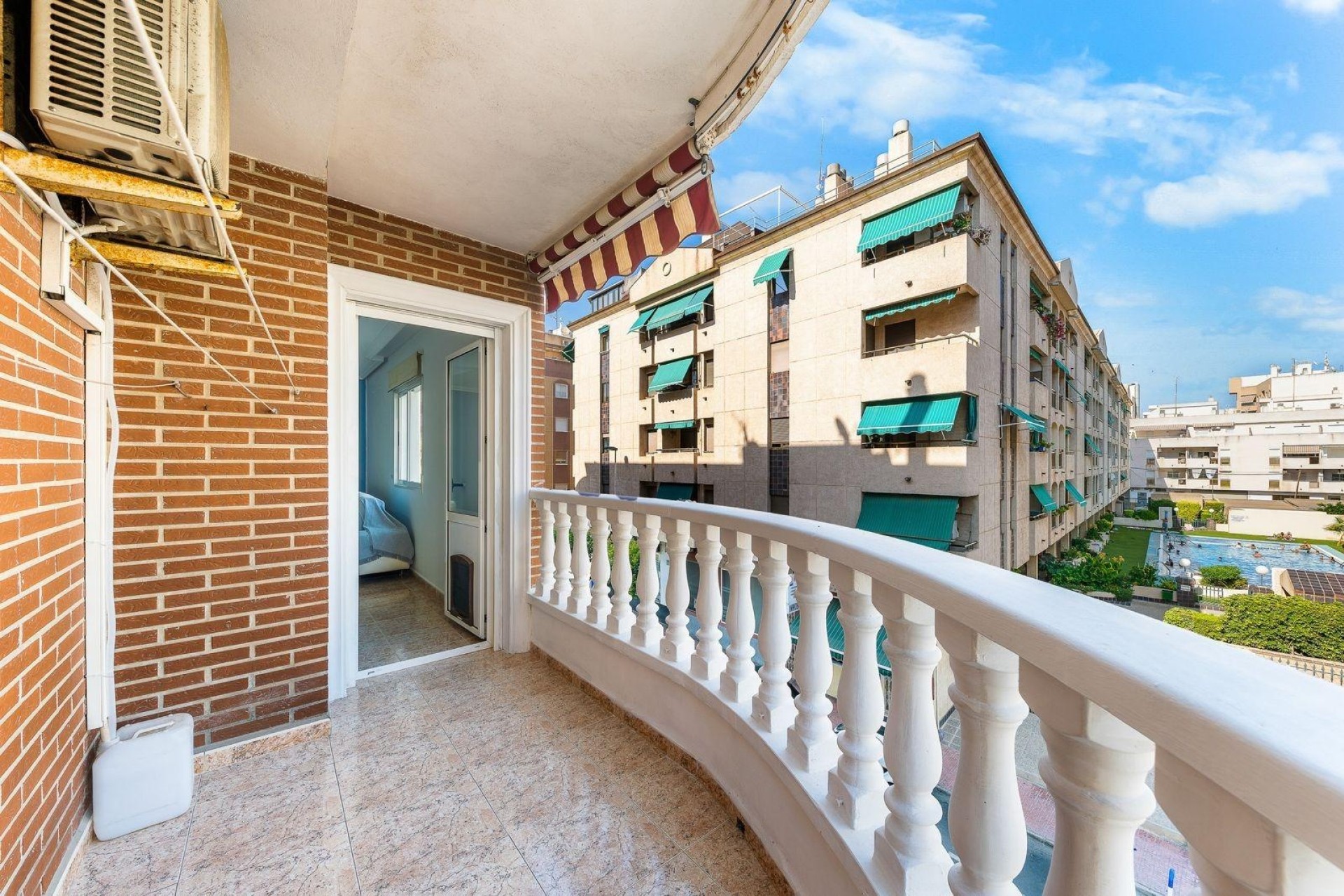 Herverkoop - Appartement / Flat -
Torrevieja - Centro