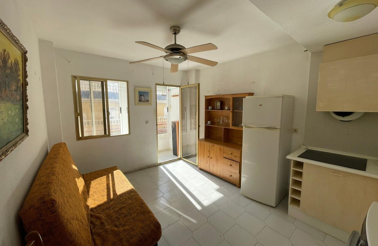 Herverkoop - Appartement / Flat -
Torrevieja - Centro