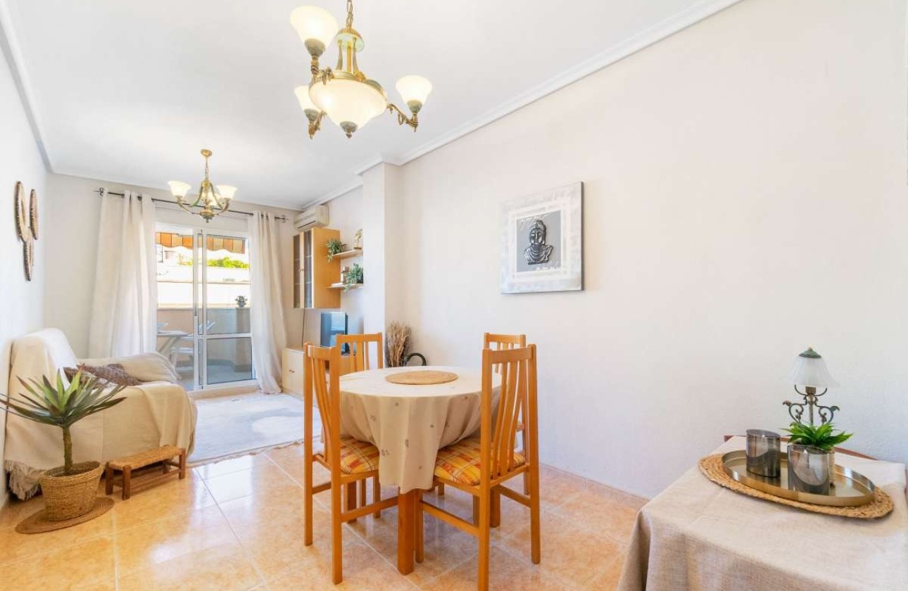 Herverkoop - Appartement / Flat -
Torrevieja - Costa Blanca