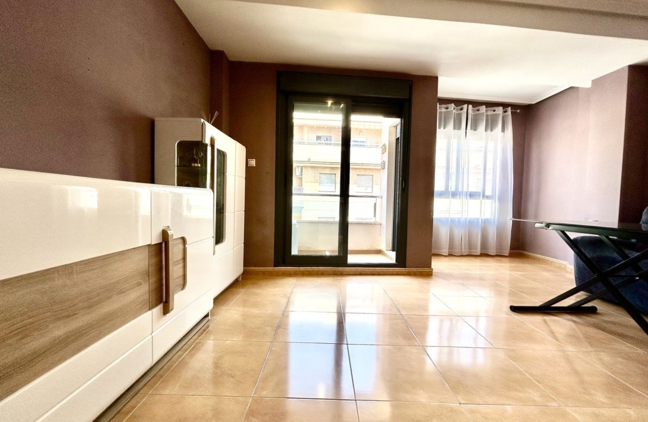 Herverkoop - Appartement / Flat -
Torrevieja - Costa Blanca