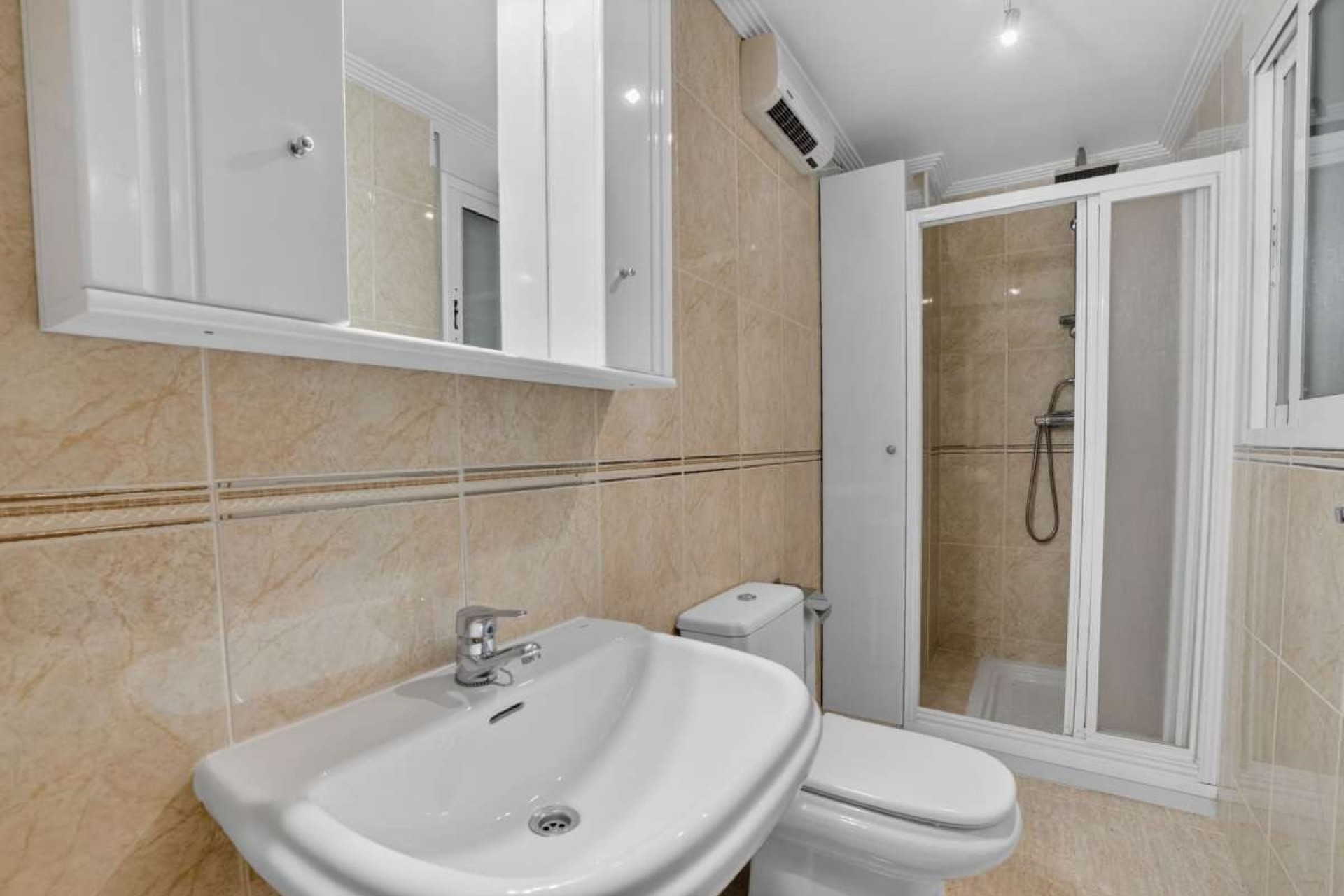 Herverkoop - Appartement / Flat -
Torrevieja - Costa Blanca