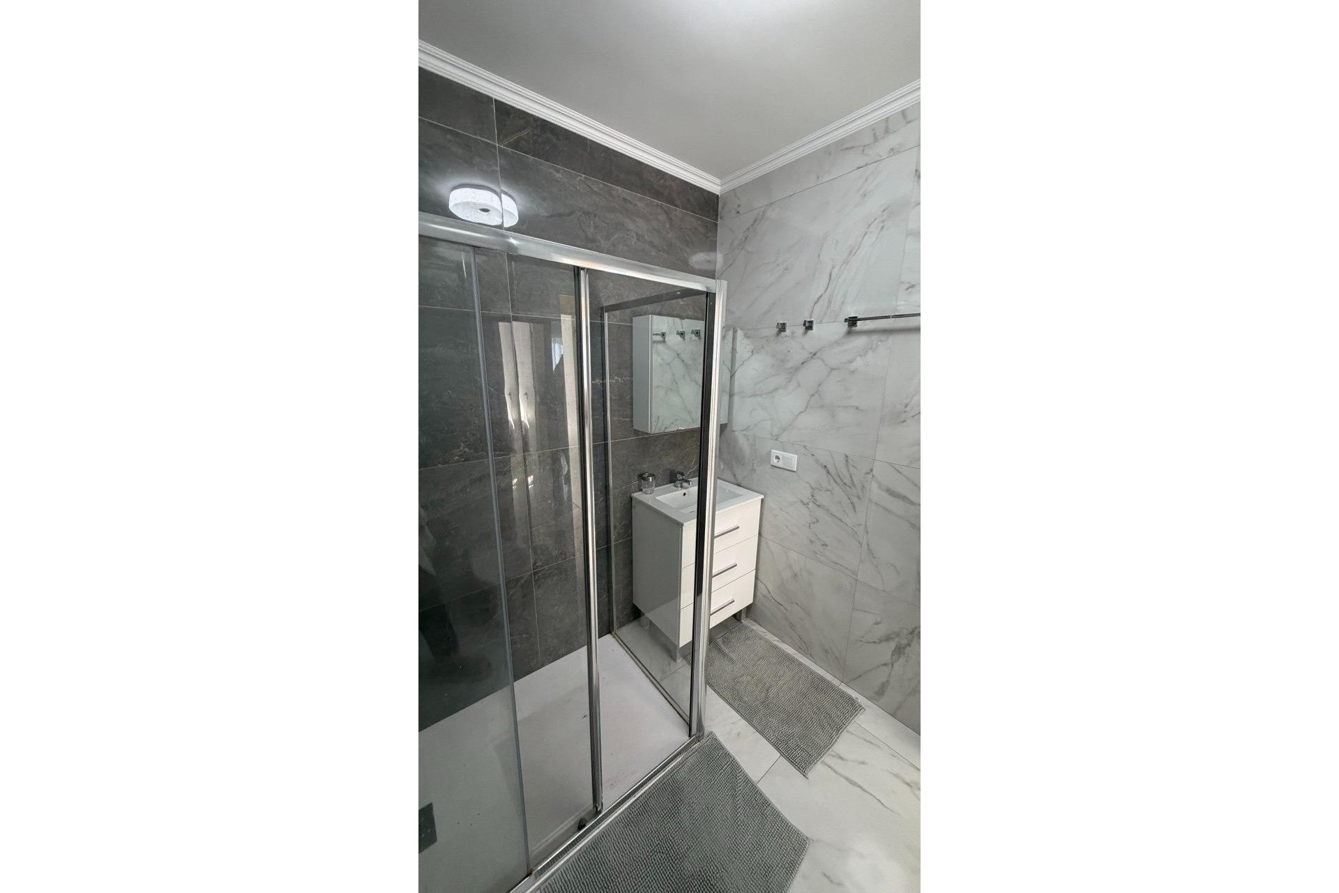 Herverkoop - Appartement / Flat -
Torrevieja - Curva del Palangre