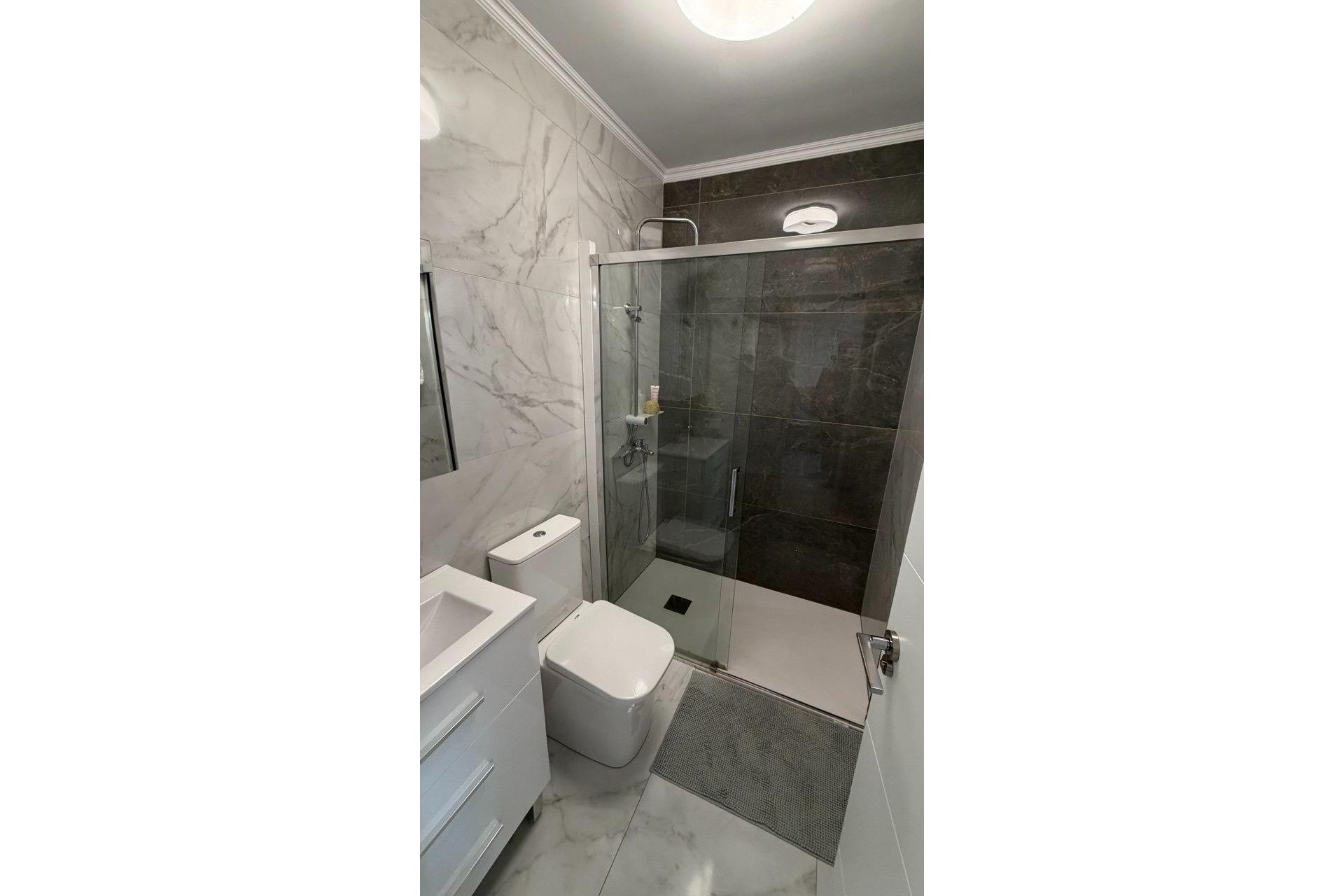 Herverkoop - Appartement / Flat -
Torrevieja - Curva del Palangre