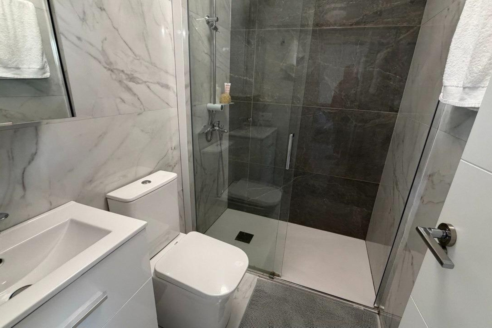 Herverkoop - Appartement / Flat -
Torrevieja - Curva del Palangre