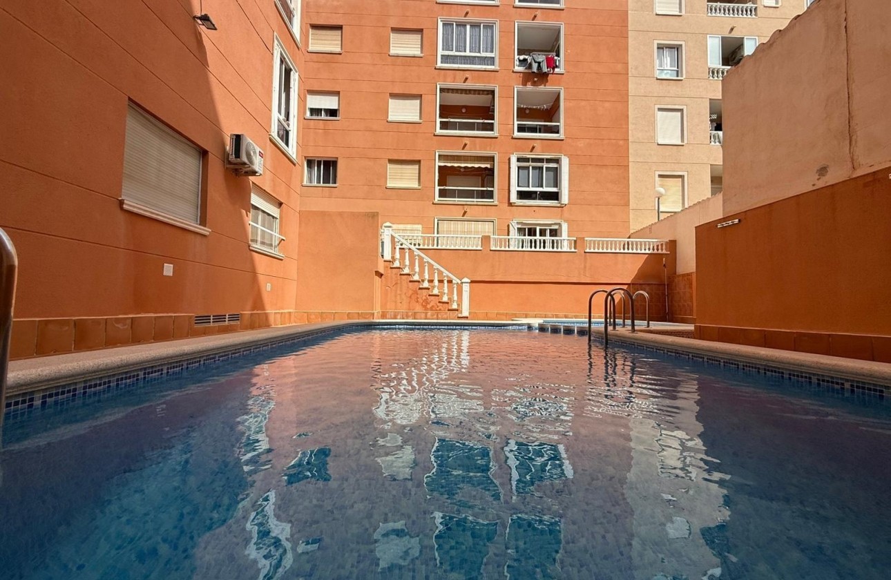 Herverkoop - Appartement / Flat -
Torrevieja - Curva del Palangre