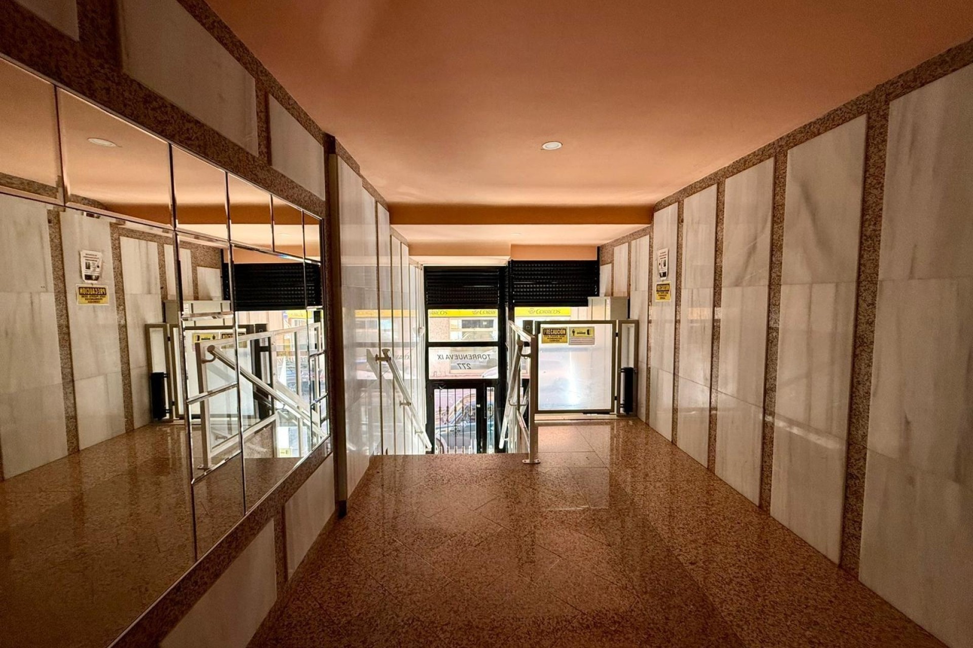 Herverkoop - Appartement / Flat -
Torrevieja - Curva del Palangre
