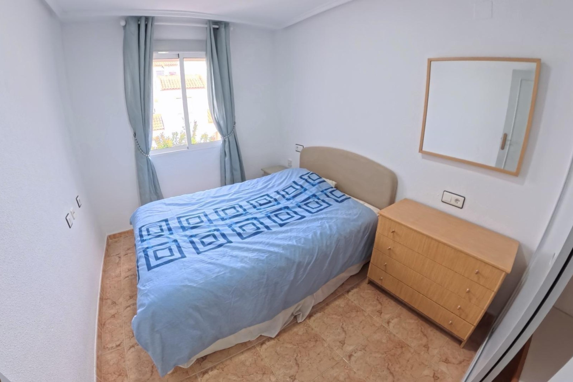 Herverkoop - Appartement / Flat -
Torrevieja - El limonar