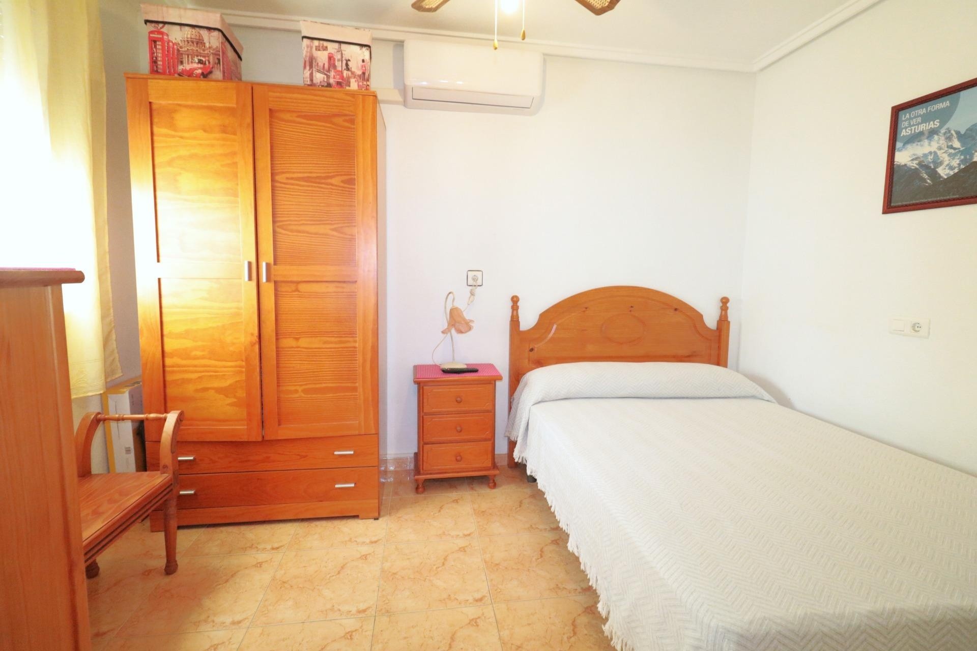 Herverkoop - Appartement / Flat -
Torrevieja - El limonar