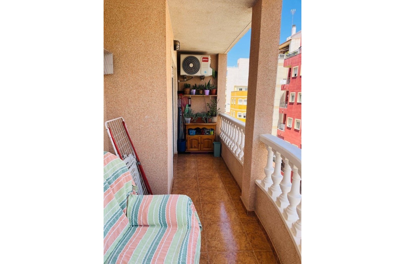 Herverkoop - Appartement / Flat -
Torrevieja - El molino