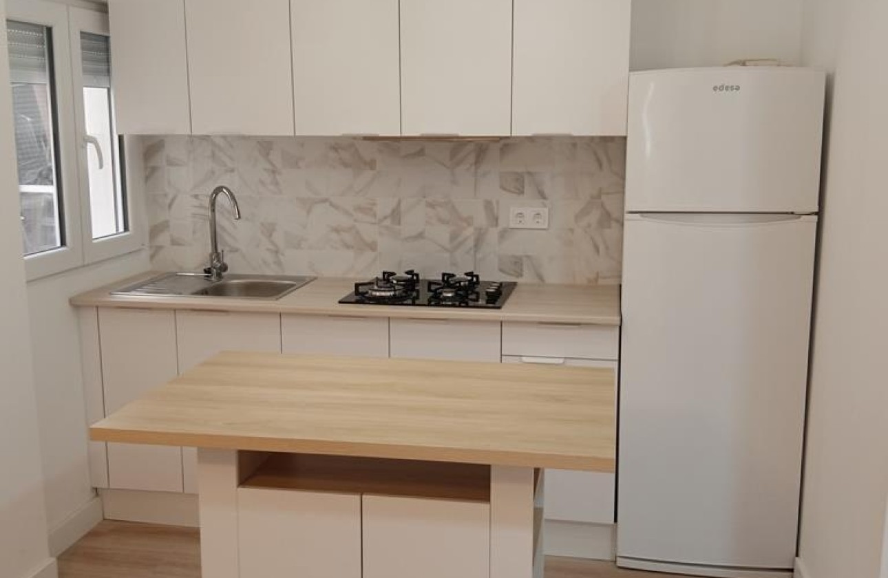 Herverkoop - Appartement / Flat -
Torrevieja - El molino
