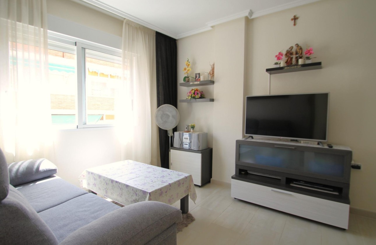Herverkoop - Appartement / Flat -
Torrevieja - El molino