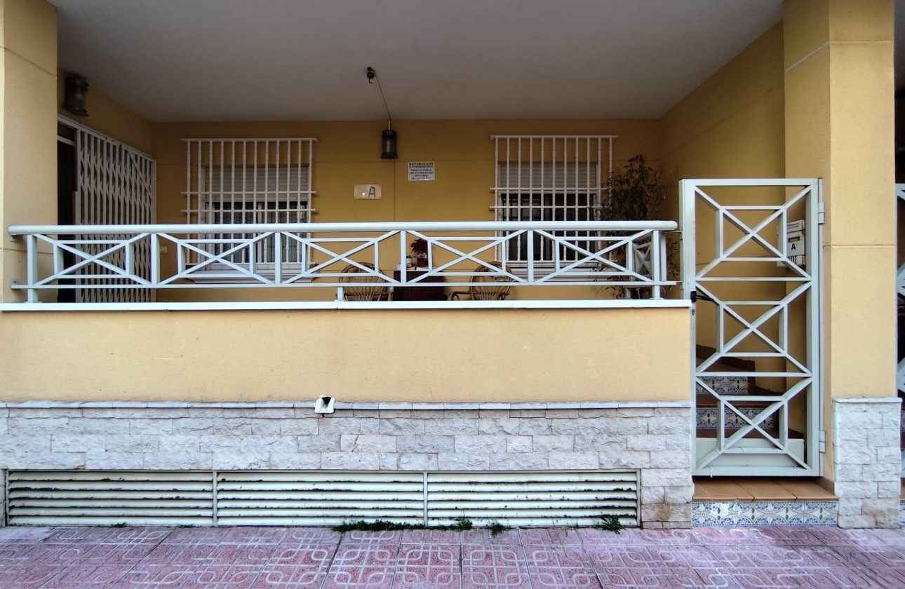 Herverkoop - Appartement / Flat -
Torrevieja - Estacion de autobuses