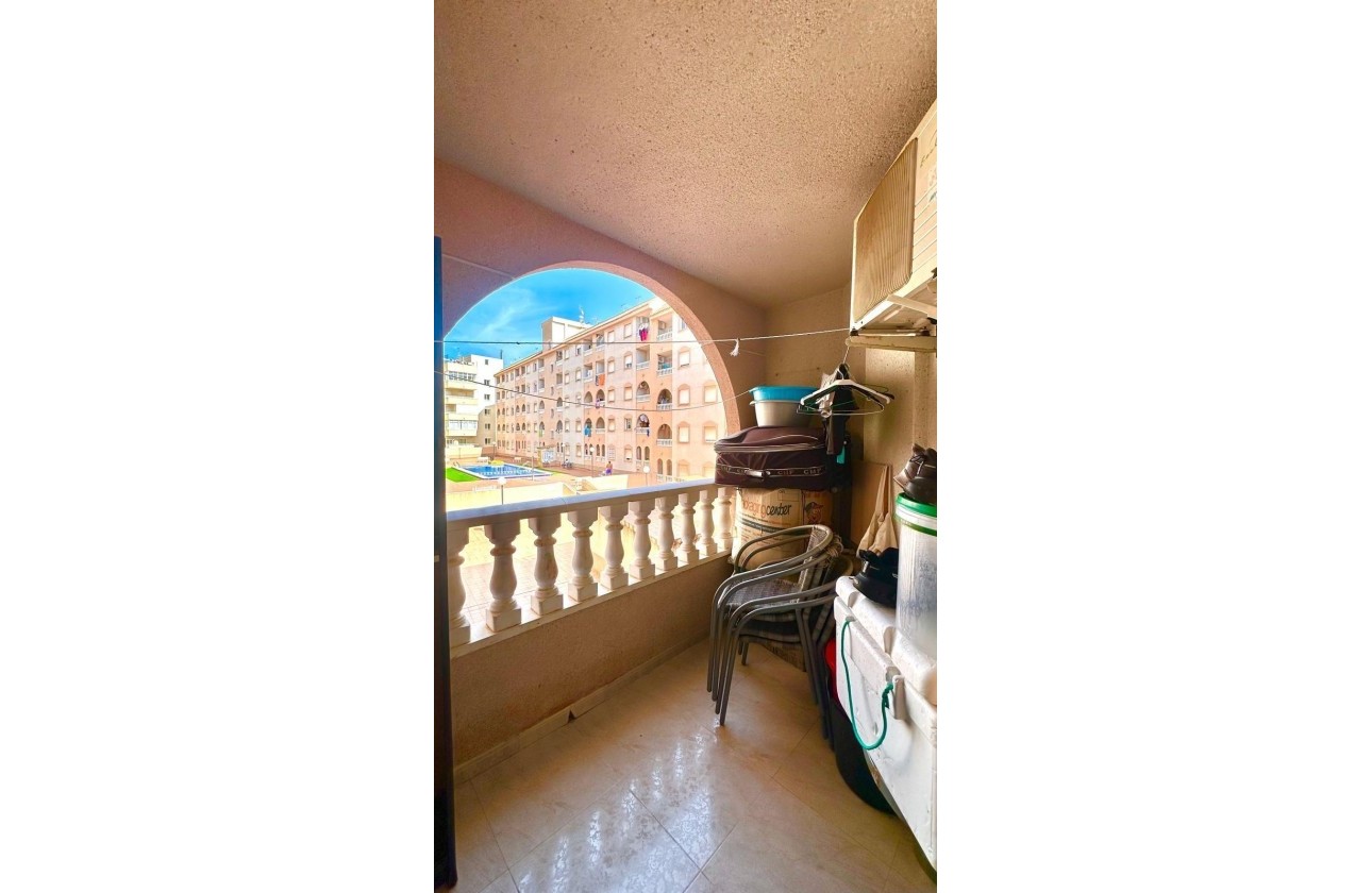 Herverkoop - Appartement / Flat -
Torrevieja - Estacion de autobuses