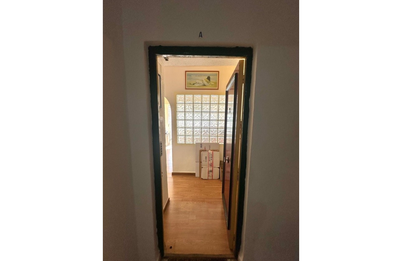 Herverkoop - Appartement / Flat -
Torrevieja - Estacion de autobuses