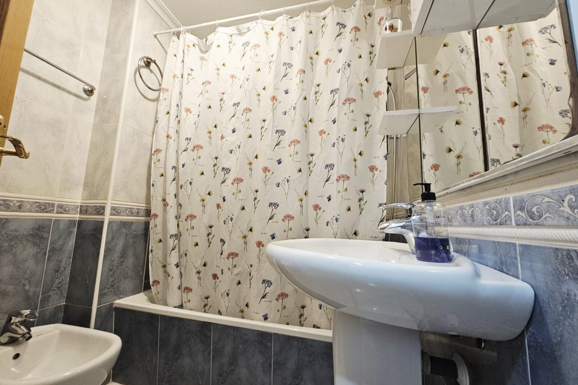 Herverkoop - Appartement / Flat -
Torrevieja - Estacion de autobuses