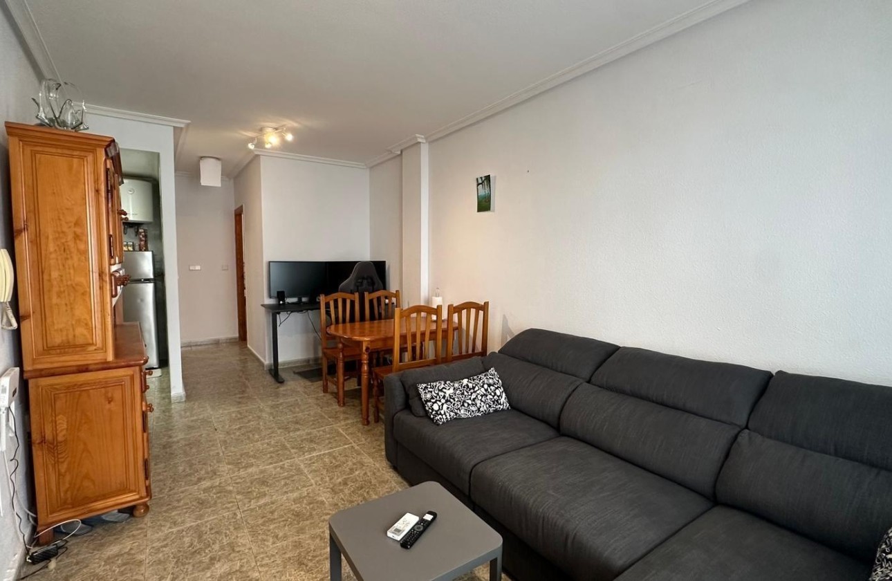 Herverkoop - Appartement / Flat -
Torrevieja - Estacion de autobuses