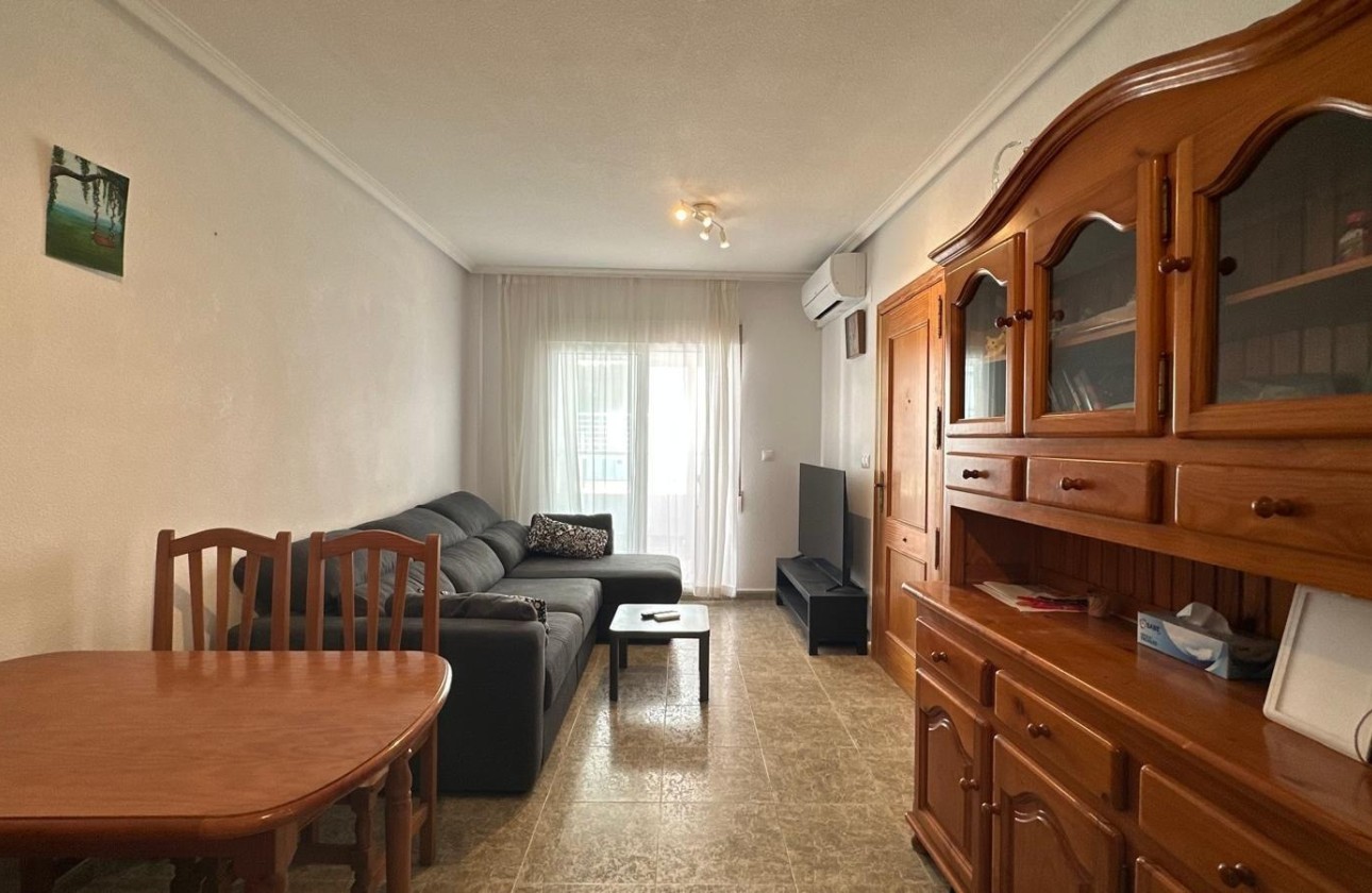 Herverkoop - Appartement / Flat -
Torrevieja - Estacion de autobuses