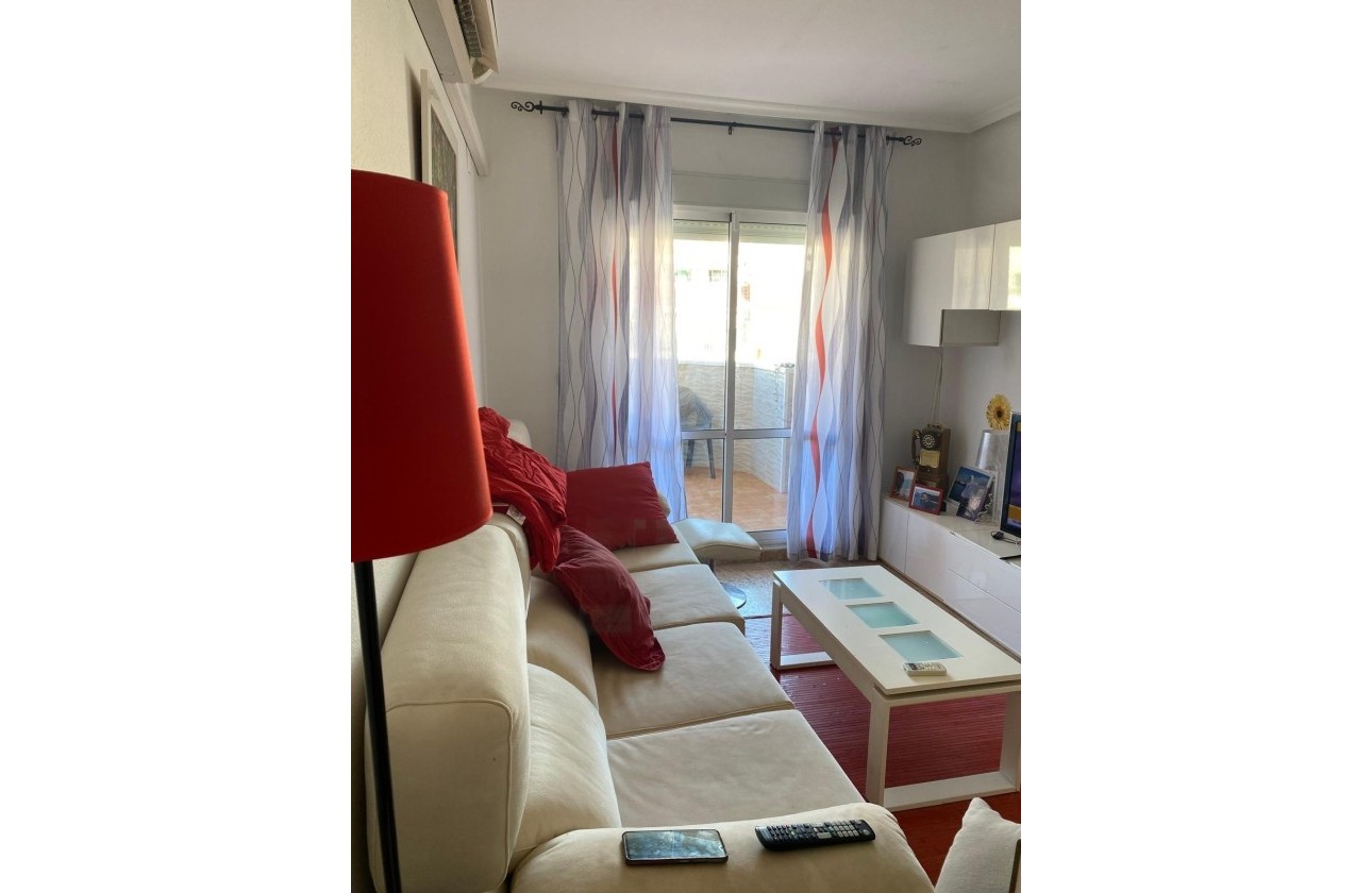 Herverkoop - Appartement / Flat -
Torrevieja - Estacion de autobuses