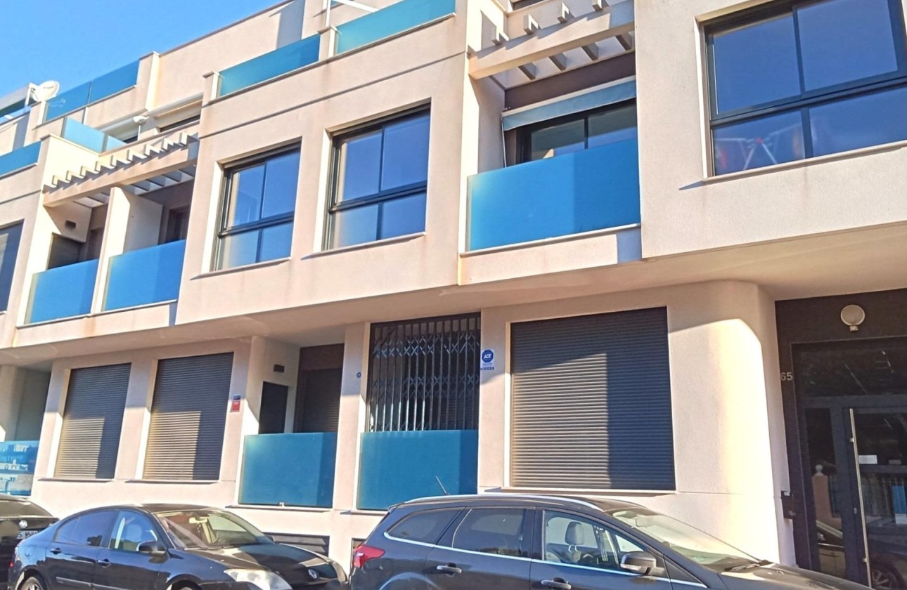 Herverkoop - Appartement / Flat -
Torrevieja - Estacion de autobuses